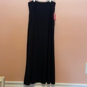 NWT Juniors XL (16) Long Black Skirt